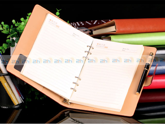 Sổ tay quà tặng thiết kế bìa còng 6 lỗ cuốn hút và năng động