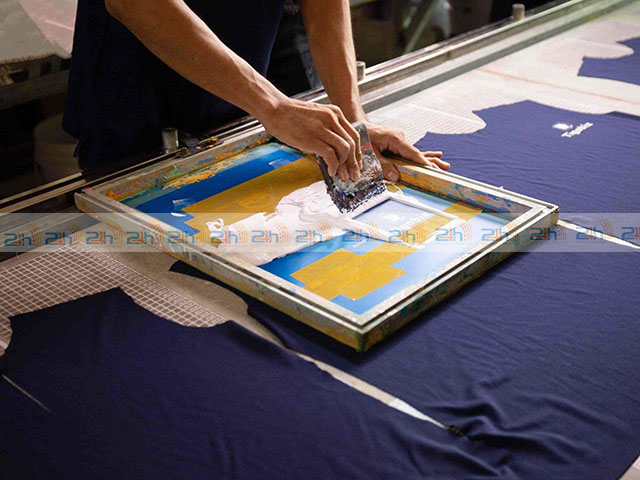 In lụa là một hình thức độc đáo riêng biệt trong in ấn