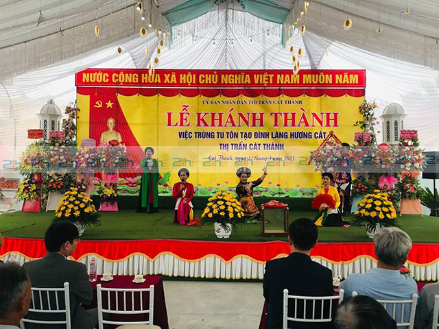 Những tiết mục biểu diễn nghệ thuật giúp buổi lễ diễn ra thêm phần hấp dẫn