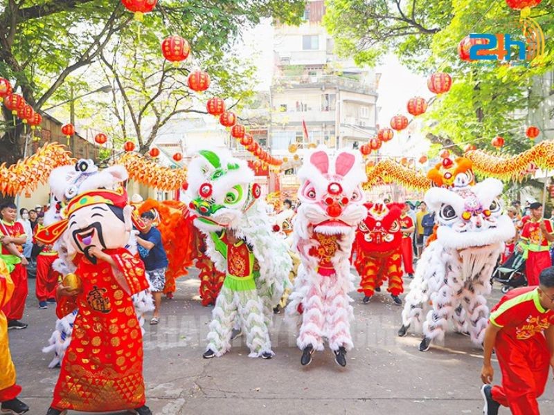 haitugio chuyên múa lân đầu rồng